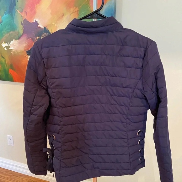 Stylish navy puffer vest - Picture 4 of 5